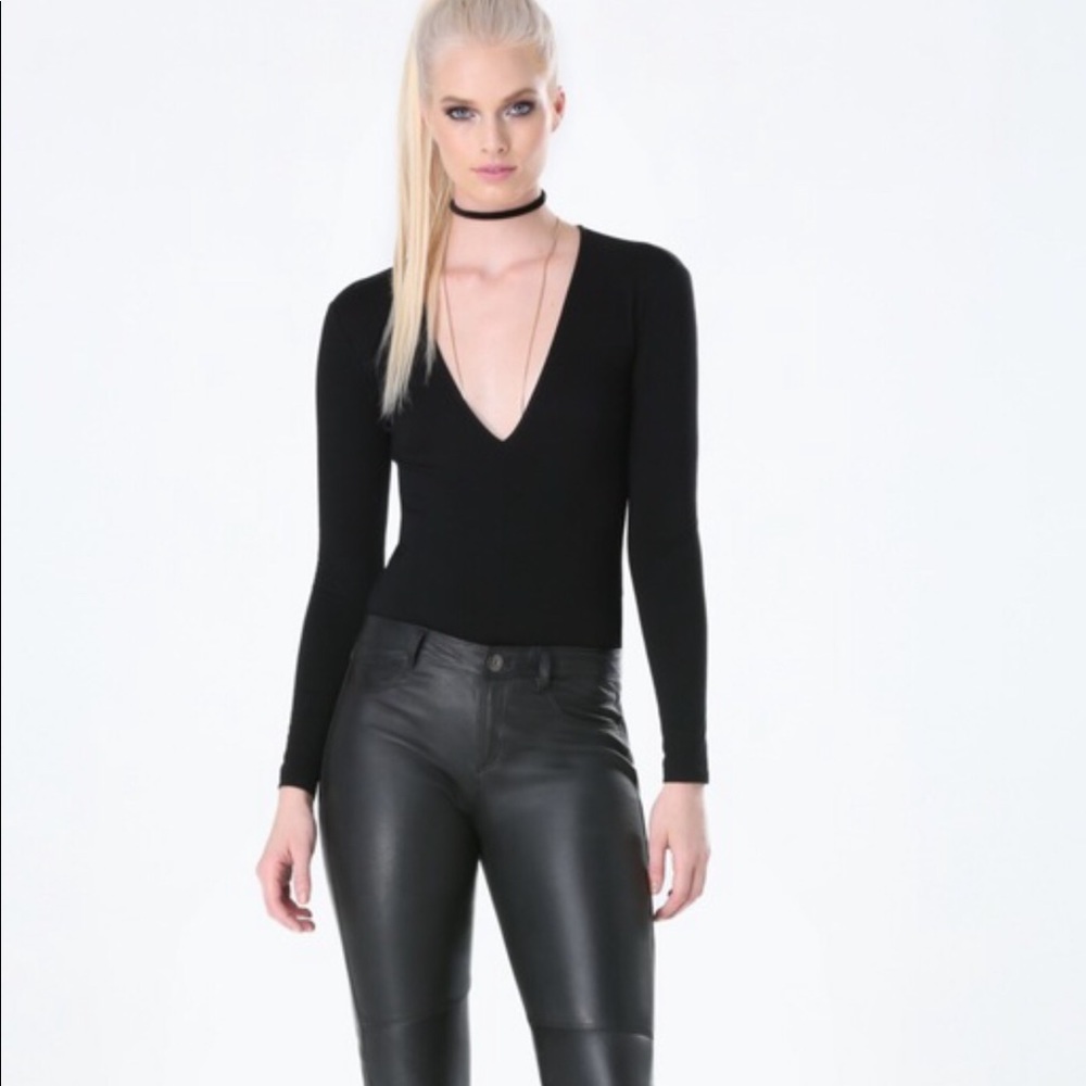 Bebe 3/4 length sleeve body suit